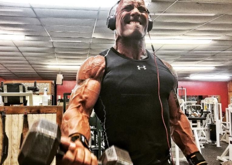 The Rock A Lansat O Aplicatie Pentru Ca Fanii Sa Se Motiveze Pentru Antrenamente