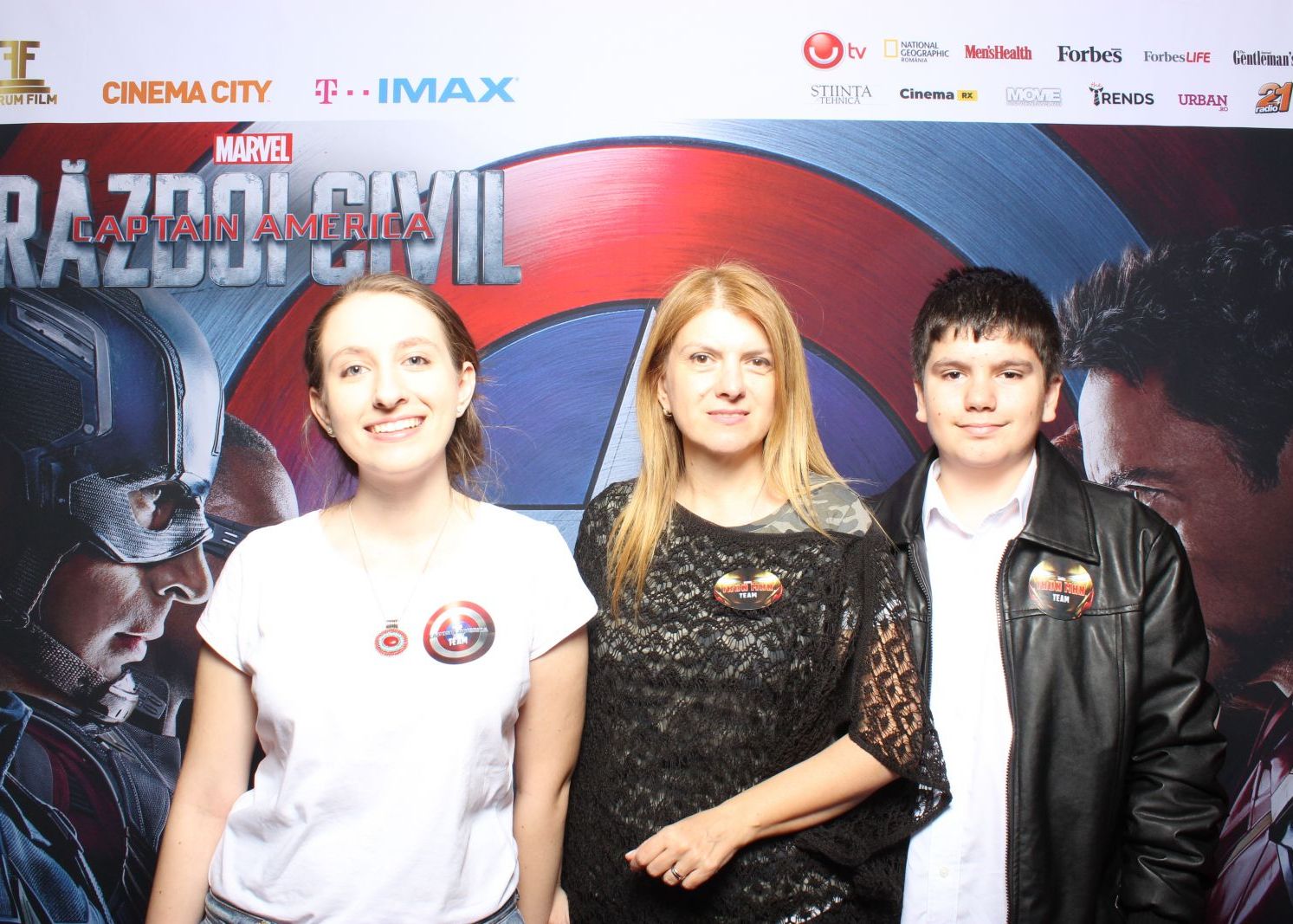 Alice Nastase Buciuta Vedetele Sunt Gata De Lupta Alaturi De Supereroii Din Captain America Razboi Civil