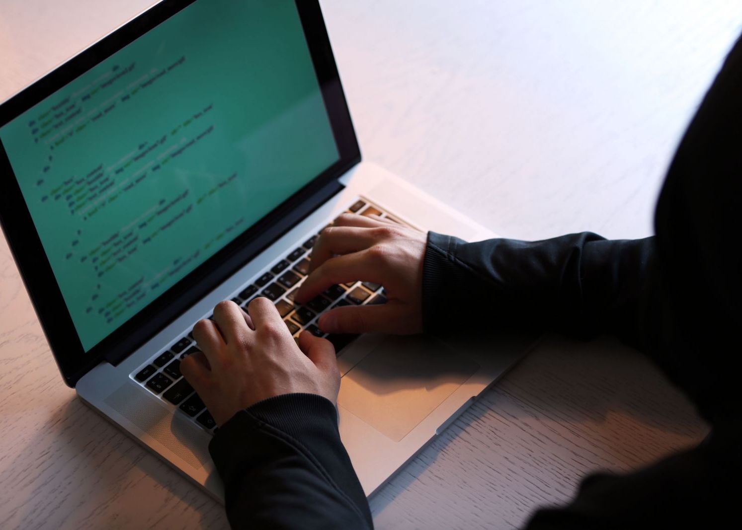 Ai adresa de email pe unul dintre aceste site-uri? Hackerii au pus mana pe 272.000.000 de conturi! Ai Adresa De Email Pe Unul Dintre Aceste Site Uri Hackerii Au Pus Mana Pe 272 000 000 De Conturi Anuntul