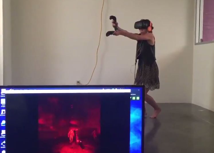 O Femeie A Intrat In Panica Dupa Ce Si A Pus Casca De Realitate Virtuala Jocul Care A Speriat O Groaznic