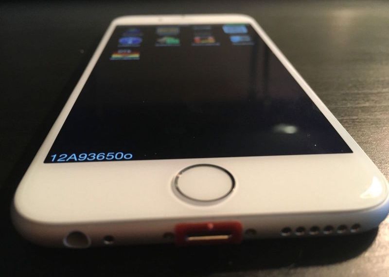 Acest iPhone este cu adevarat unic si a ajuns sa coste o avere! Care este pretul lui pe eBay Acest Iphone Este Cu Adevarat Unic Si A Ajuns Sa Coste O Avere Care Este Pretul Lui Pe Ebay