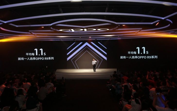 S A Vandut Cate Un Astfel De Telefon La Fiecare 1 1 Secunde Cate Milioane De Oameni L Au Cumparat