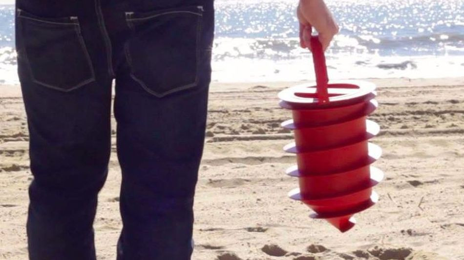 Inventia care schimba modul in care mergi la plaja! Cum te poti asigura ca nu ramai fara portofel