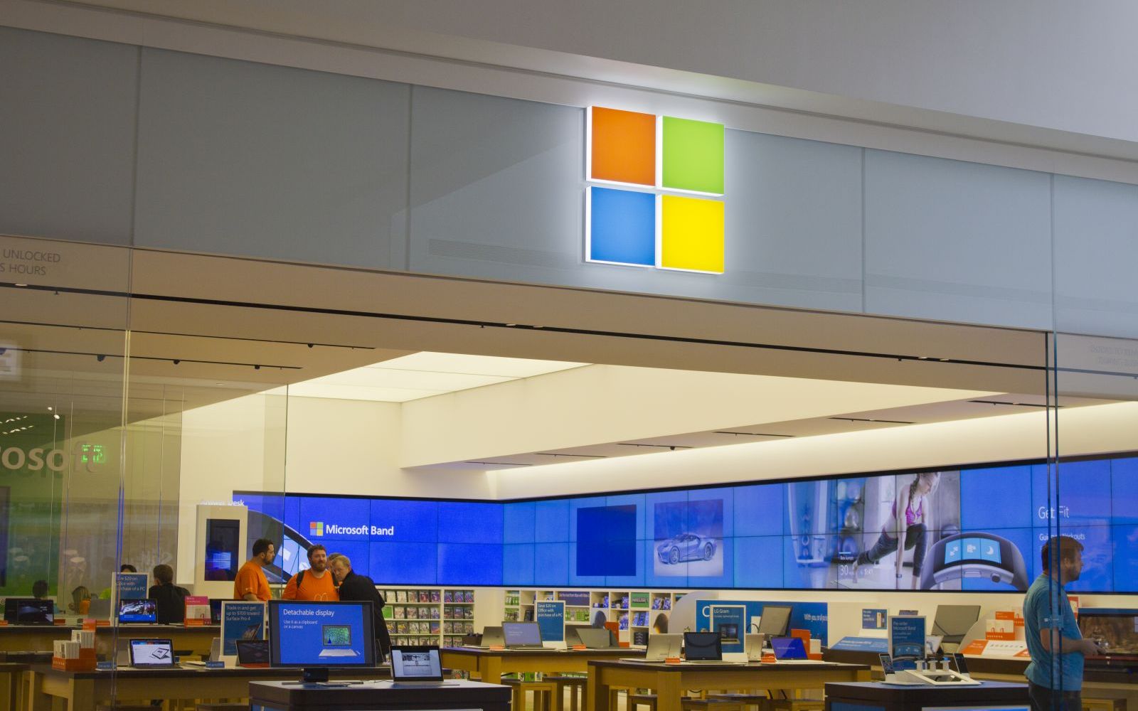 Microsoft a platit o femeie cu 10.000 de dolari din cauza Windows 10: Nu m-a intrebat nimeni daca il vreau! Microsoft A Platit Un Barbat Cu 10 000 De Dolari Din Cauza Windows 10 Nu M A Intrebat Nimeni Daca Il Vreau