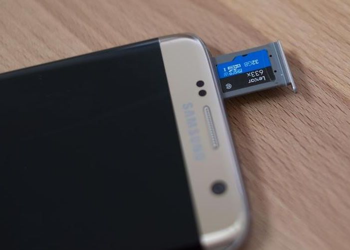 Samsung a prezentat inlocuitorul cardului microSD! Este primul din lume de acest fel Samsung A Prezentat Inlocuitorul Cardului Microsd Este Primul Din Lume De Acest Fel