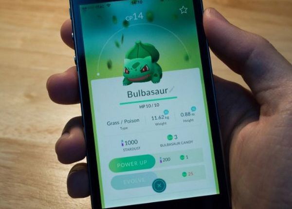 Ce nebunie! Pokemon Go a devenit cel mai popular joc pe telefon din istorie in doar 8 zile! Cati oameni se joaca in fiecare zi Ce Nebunie Pokemon Go A Devenit Cel Mai Popular Joc Pe Telefon Din Istorie In Doar 8 Zile Cati Oameni 1