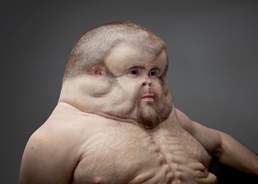 E Un Monstru Cum Arata Omul Care Ar Supravietui Oricarui Accident De Masina