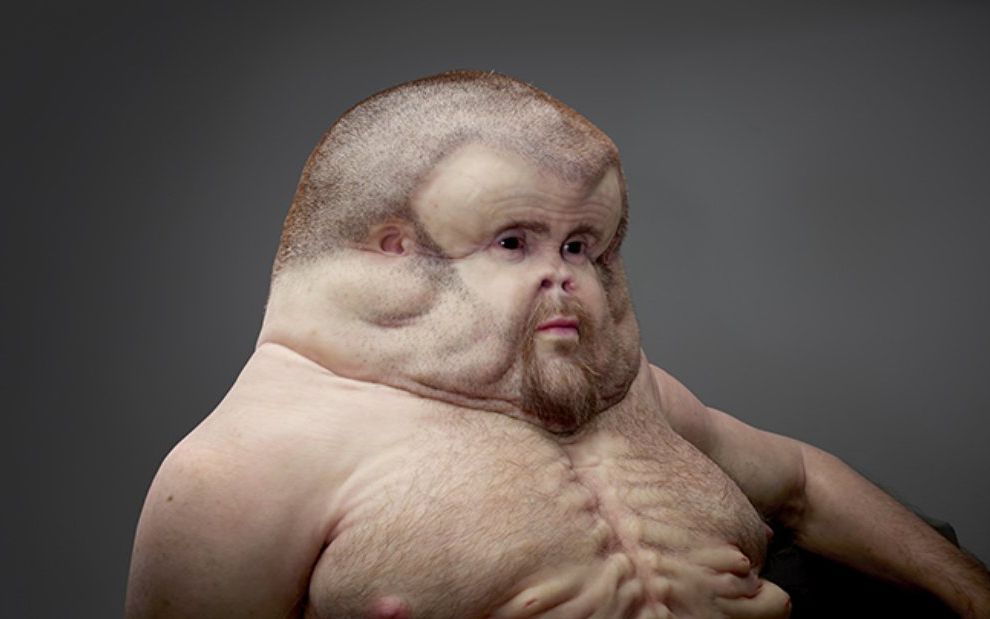 E Un Monstru Cum Arata Omul Care Ar Supravietui Oricarui Accident De Masina