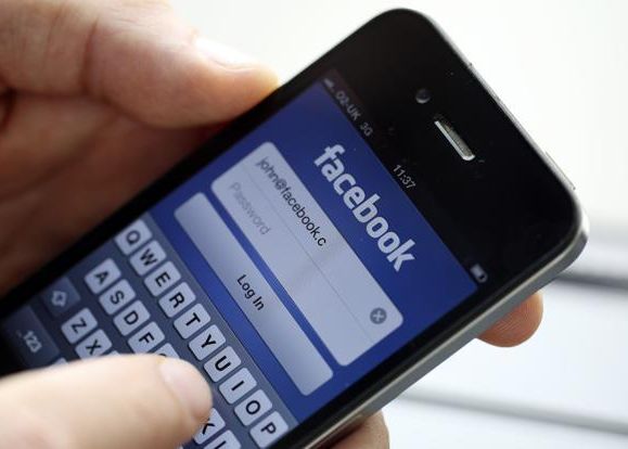 Stai Mult Timp Online Dependenta De Internet Poate Ascunde Boli Grave