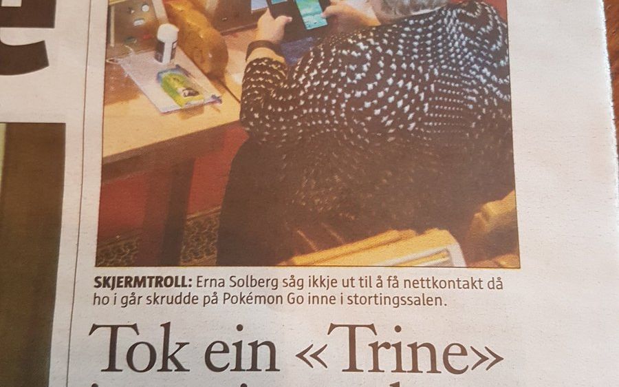 Premierul Filmat In Timp Ce Juca Pokemon Go In Parlament Reactia Colegilor