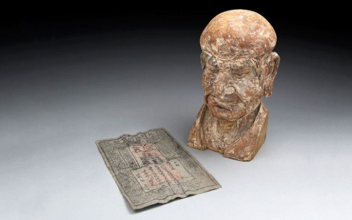 Descoperire Neasteptata In Interiorul Unei Statuete De Acum 700 De Ani