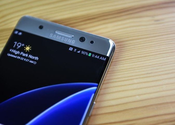 Utilizatorii De Galaxy Note7 Pot Cumpara Galaxy S8 Sau Note 8 La Jumatate Din Pret Cand Vor Aparea