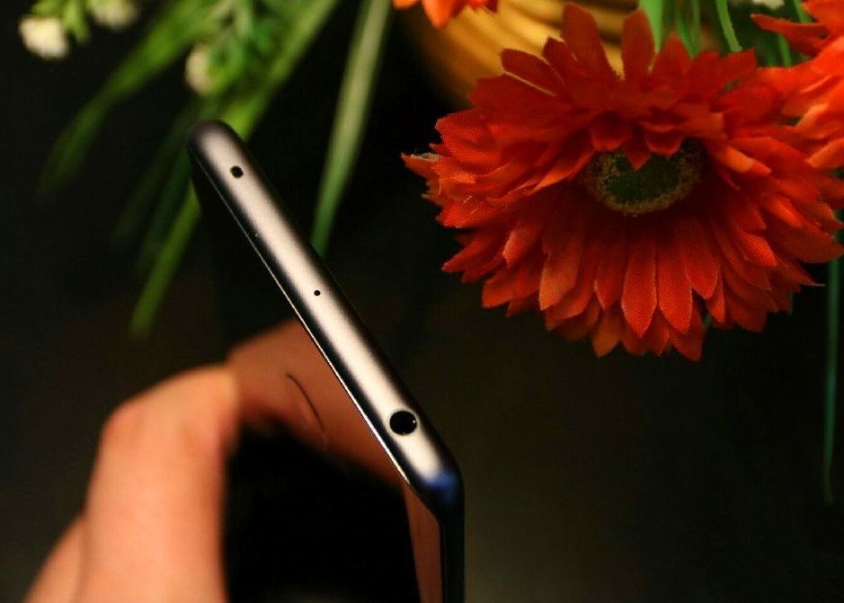 Telefonul care a batut orice record! In doar 50 de secunde s-au vandut toate Telefonul Care A Batut Orice Record In Doar 50 De Secunde S Au Vandut Toate