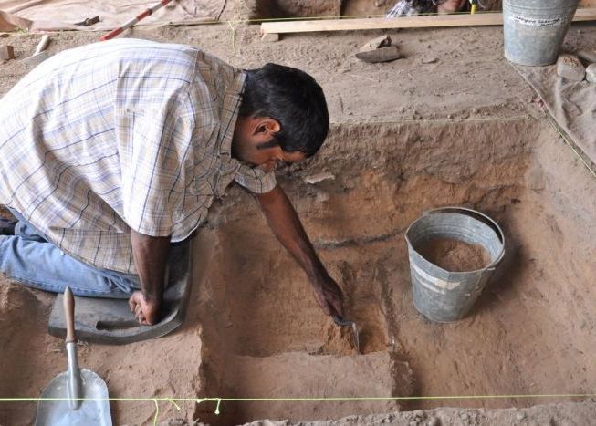 Descoperire Uimitoare Facuta In Timpul Unei Pauze Pentru Toaleta Cercetatorii Au Dovezi Care Schimba Istoria