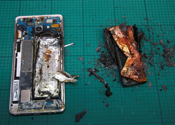 Cel Mai Ghinionist Hot A Furat Un Galaxy Note7 Si I A Explodat Ce S A Intamplat Dupa Aceea