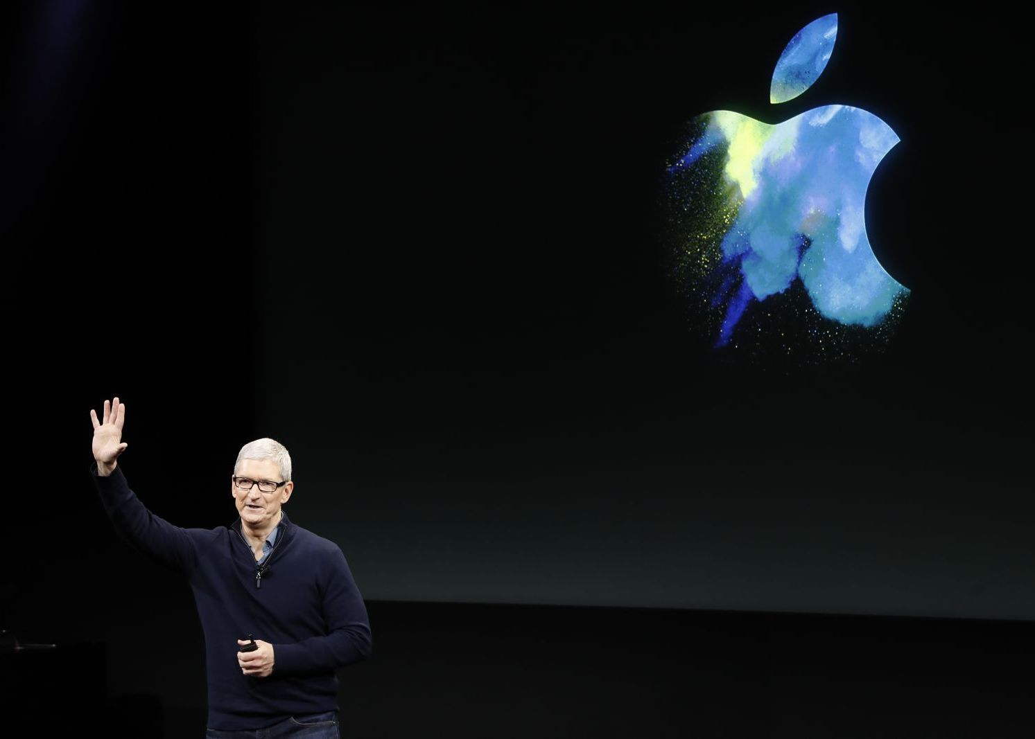 Dezastru pentru Apple dupa o scadere de 71%! Reactia lui Tim Cook dupa anunt Dezastru Pentru Apple Dupa O Scadere De 71 Reactia Lui Tim Cook Dupa Anunt