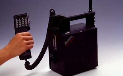 Telefonul care nu face aproape nimic, dar te poate imbogati! Este incredibil pretul cu care se vinde