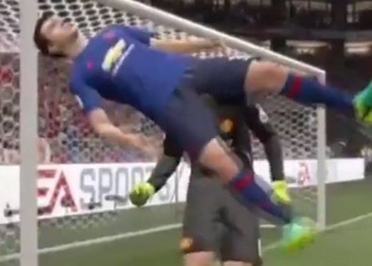 Cele mai amuzante bug-uri de portari din FIFA 17. Cum s-a ajuns la situatia din imagine Cele Mai Amuzante Bug Uri De Portari Din Fifa 17 Cum S A Ajuns La Situatia Din Imagine