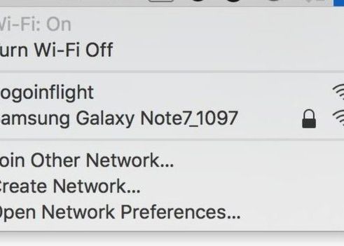 Un Avion A Intarziat Aterizarea Din Cauza Unei Farse Cu Galaxy Note7 Un Pasager A Tras Semnalul De Alarma