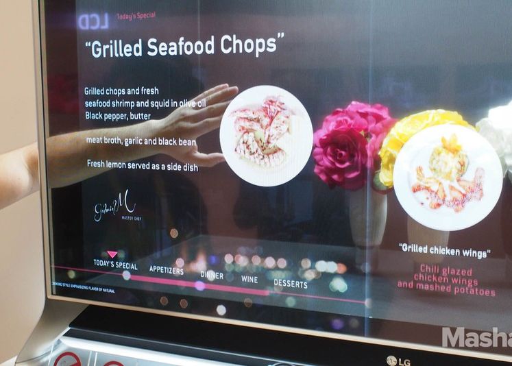 Televizorul Transparent Gadgetul Viitorului A Fost Prezentat Oficial La Ces 2017