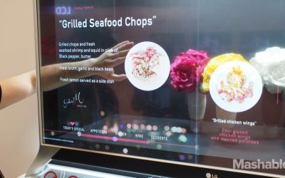 Televizorul transparent - gadgetul viitorului a fost prezentat oficial la CES 2017