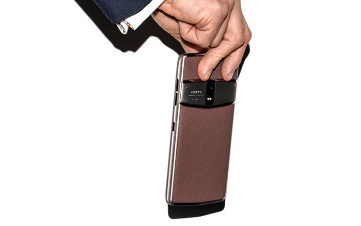 Vertu A Lansat Un Nou Telefon De Mii De Dolari Cum Arata Smartphone Ul Pentru Oamenii Bogati