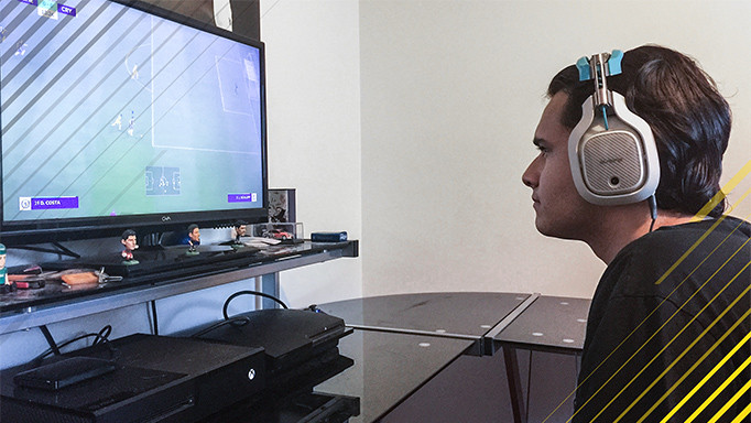 Povestea fotbalistului care si-a incheiat cariera din cauza accidentarilor si a devenit unul dintre cei mai buni jucatori de FIFA