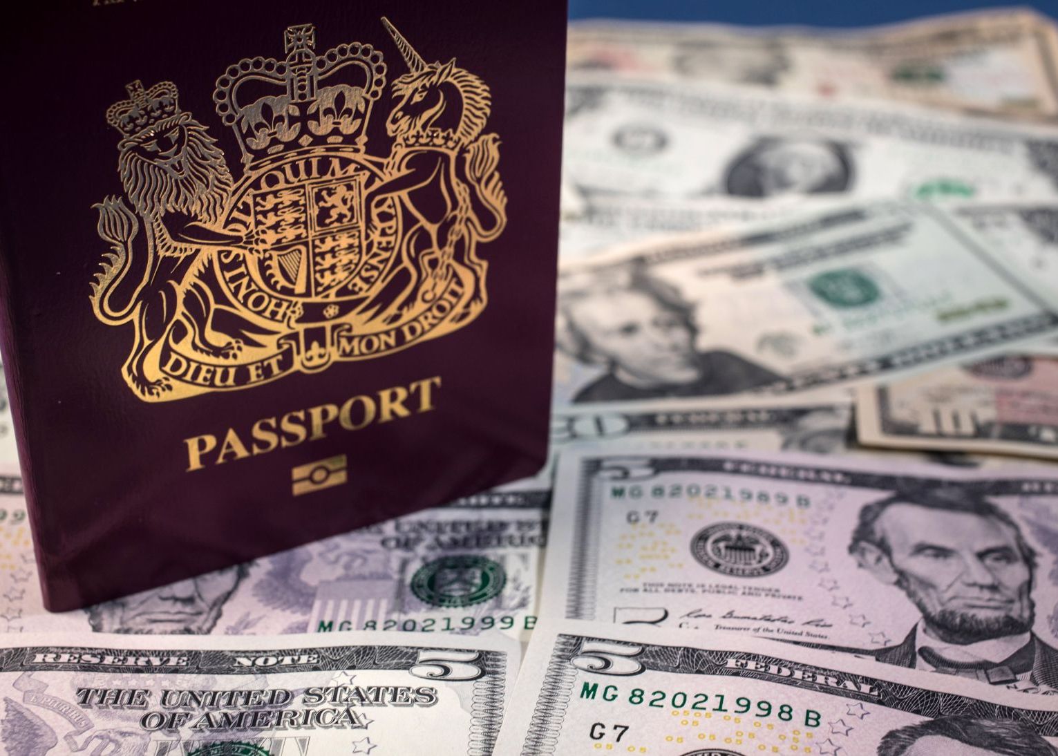 Retinut Pe Aeroport Un Savant Nasa A Refuzat Sa Dea Codul De Acces Ce Avea In Telefon