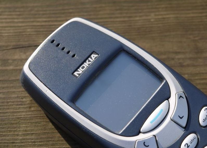 Ce Nebunie Nokia Va Relansa Luna Aceasta Celebrul Telefon 3310 Care Va Fi Pretul