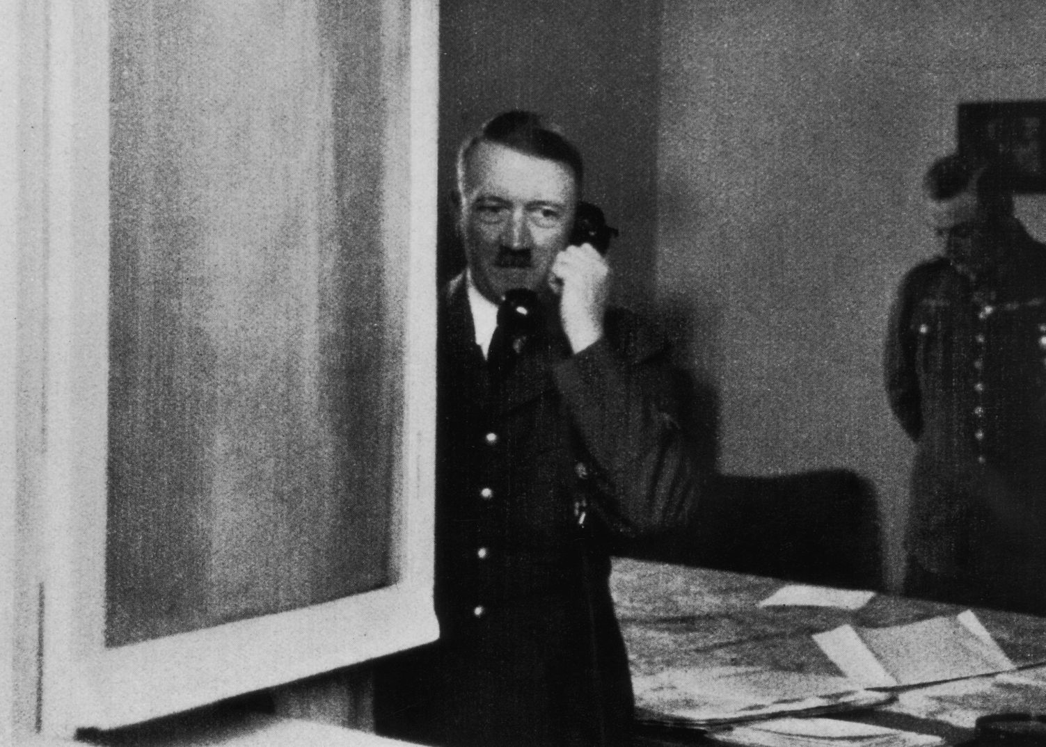 Un Telefon Din Biroul Lui Hitler Vandut Cu 243 000 De Dolari La O Licitatie Organizata In Statele Unite