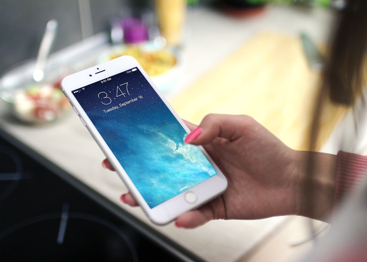 A gasit un iPhone uitat la toaleta! Ce-a aflat despre proprietara lui A Gasit Un Iphone Uitat La Toaleta Ce A Aflat Despre Proprietara Lui