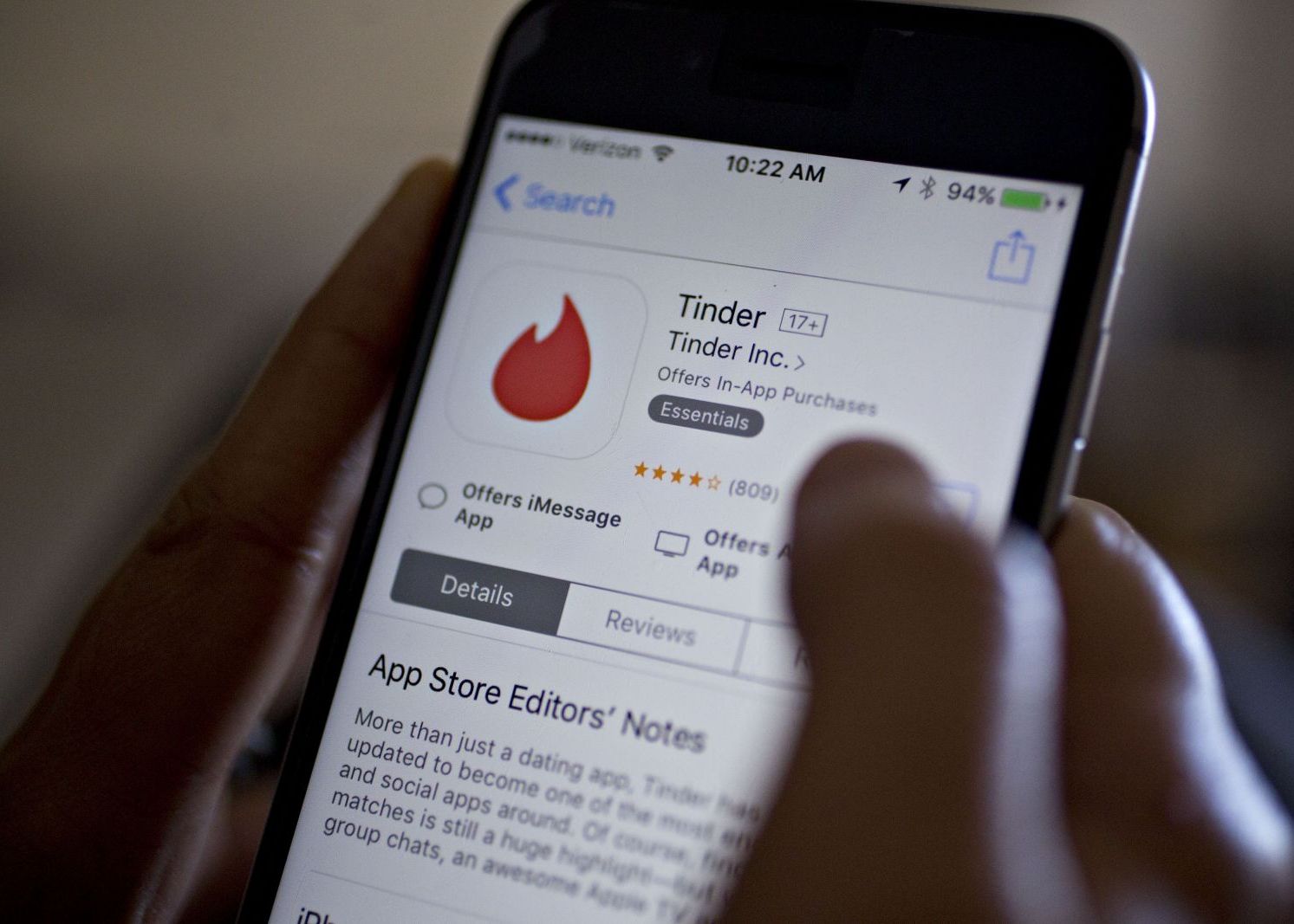 Un barbat a fost interzis pe viata de pe Tinder dupa ce a trimis mesaje rasiste Un Barbat A Fost Interzis Pe Viata De Pe Tinder Dupa Ce A Trimis Mesaje Rasiste