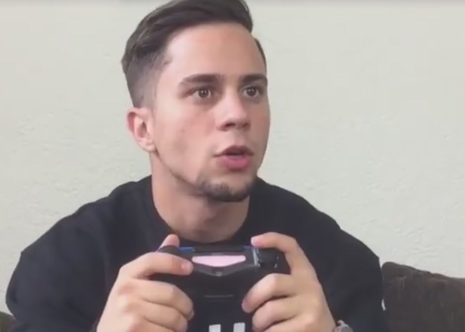 Fifa 17 Vs Iubita Gamerului Clipul Amuzant Cu Peste 13 Milioane De Vizualizari