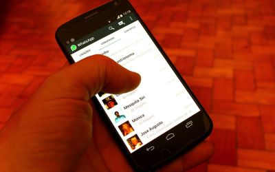 Milioane de utilizatori WhatsApp, in pericol! Pot fi atacati de hackeri daca dau click pe o imagine