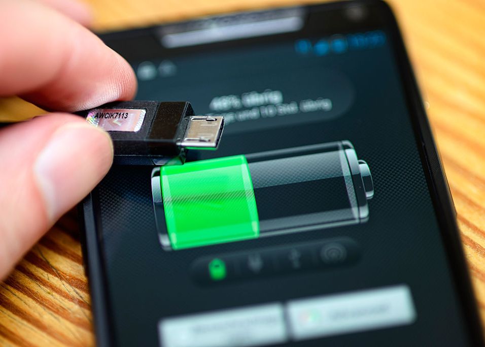 Un Barbat A Murit Dupa Ce A Pus Iphone Ul La Incarcat Unde Se Afla In Acel Moment