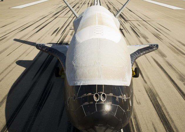 Avionul misterios lansat de Air Force! De 2 ani zboara in jurul Pamantului Avionul Misterios Lansat De Air Force De 2 Ani Zboare In Jurul Pamantului
