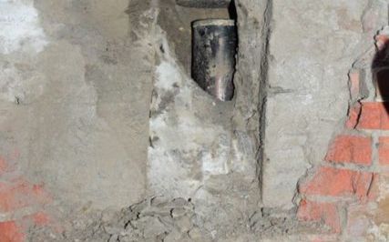 A fost descoperita o capsula a timpului, ingropata de nazisti! Ce se afla inauntru A Fost Descoperita O Capsula A Timpului Ingropata De Nazisti Ce Se Afla In Interior