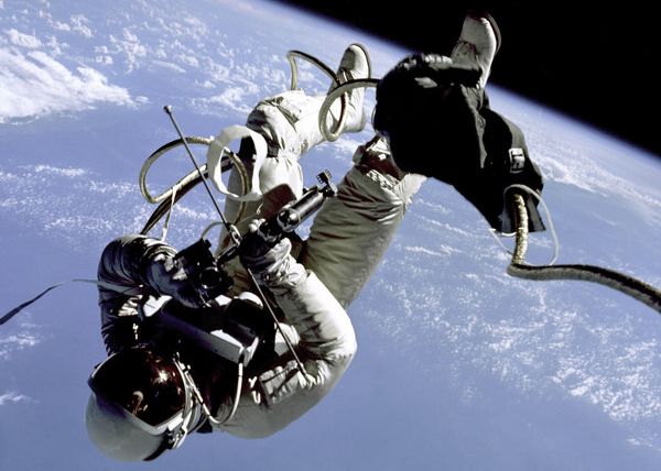 Cele Mai Frumoase Fotografii Realizate De Nasa Publicate Intr O Uriasa Arhiva Online