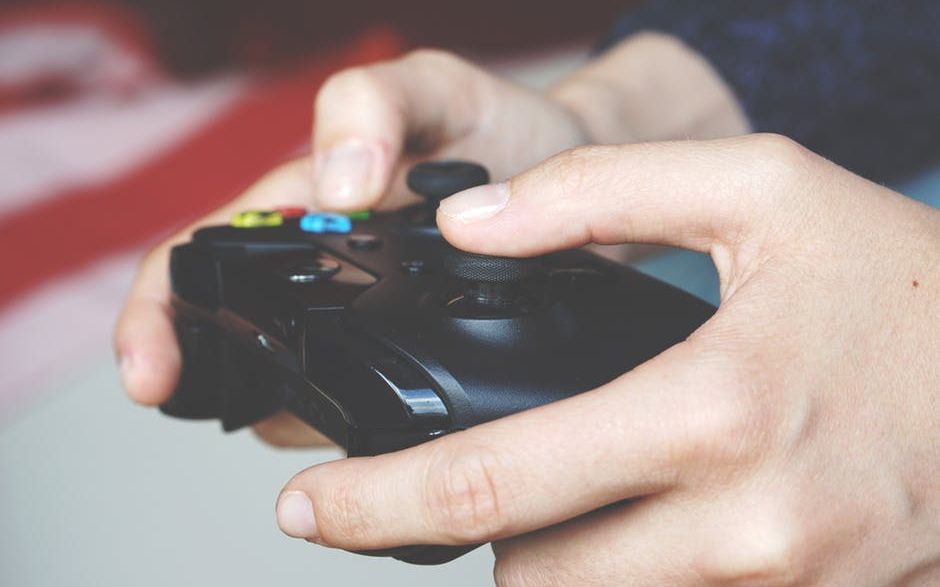 Se juca la o consola PlayStation 4 care s-a stricat brusc! Ce a gasit inauntru Se Juca La O Consola Playstation 4 Care S A Stricat Brusc Ce A Gasit Inauntru