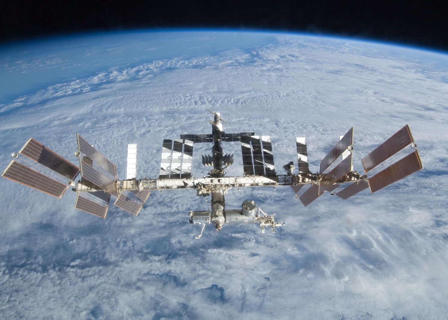 Un Microorganism Neidentificat Descoperit Pe Statia Spatiala Internationala