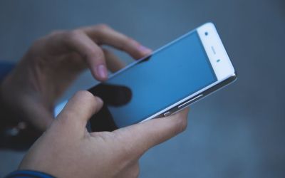 Aproape jumatate din utilizatorii Android sunt vulnerabili la atacurile hackerilor! Cum te poti proteja