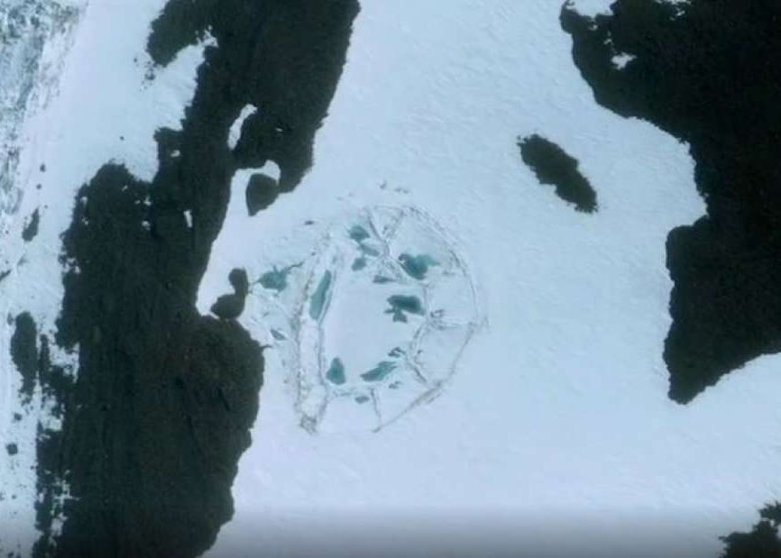 Imagini Inexplicabile Surprinse La Polul Sud O Structura Misterioasa Apare Pe Goole Maps