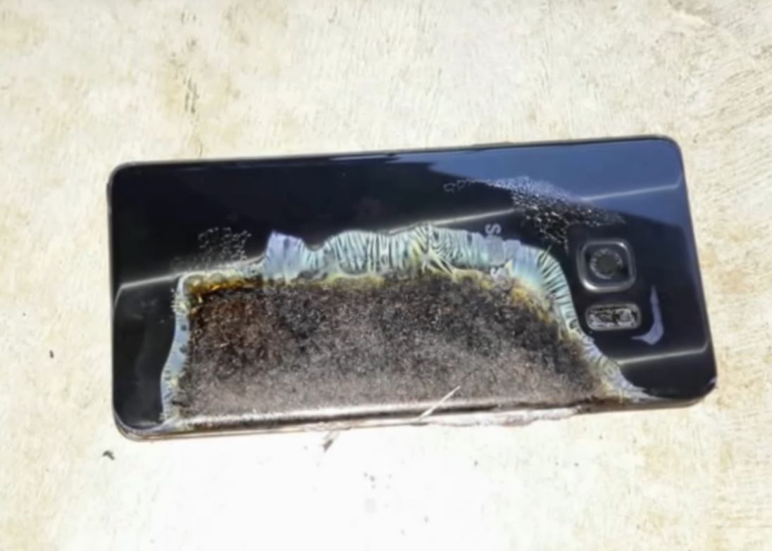 Compania Samsung Data In Judecata Din Cauza Bateriilor Care Explodeaza Ce Telefoane Risca Sa Ia Foc