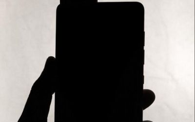 Telefonul care va concura cu iPhone vine cu un accesoriu uimitor! Cum poate filma aceasta camera 