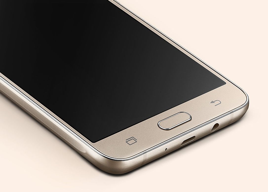 Lansare Samsung Galaxy J3 J5 Si J7 2017 Cat Costa Si Cand Vor Fi Disponibile In Magazine