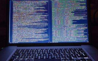 Hackerii israelieni au demascat planurile teroristilor ISIS de a detona laptopuri-bomba in avioane