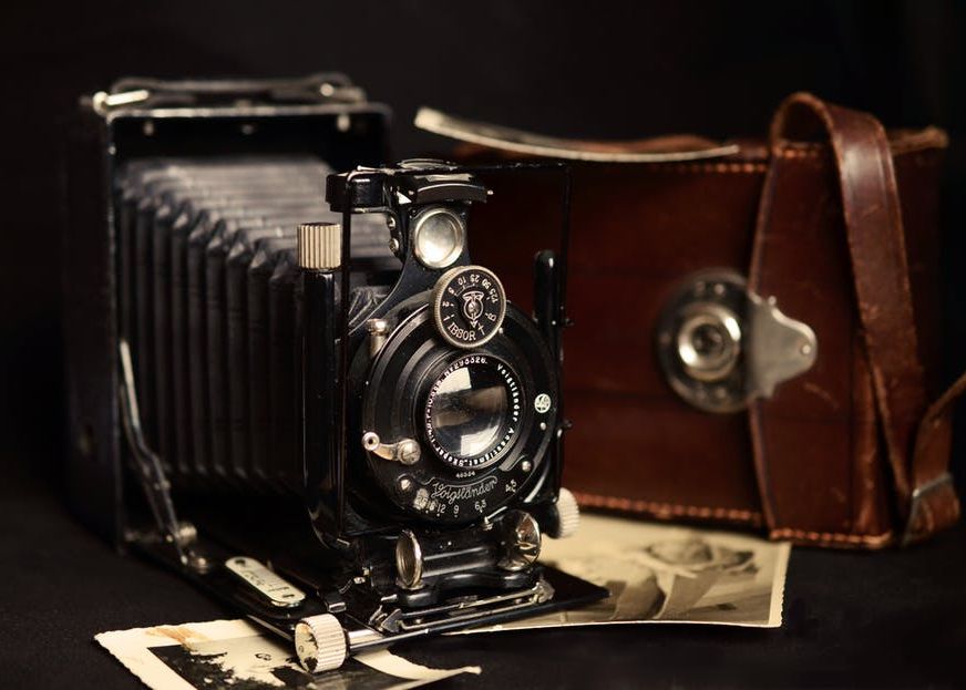 O femeie a descoperit fotografii tulburatoare intr-un vechi aparat foto O Femeie A Descoperit Fotografii Tulburatoare Intr Un Vechi Aparat Foto