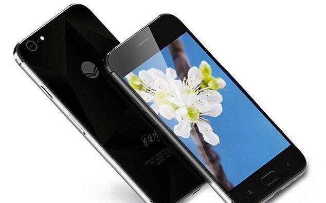 Coreea de Nord a lansat varianta locala a unui iPhone! Ce poate face acest telefon Coreea De Nord A Lansat Propriul Iphone Ce Poate Face Acest Telefon
