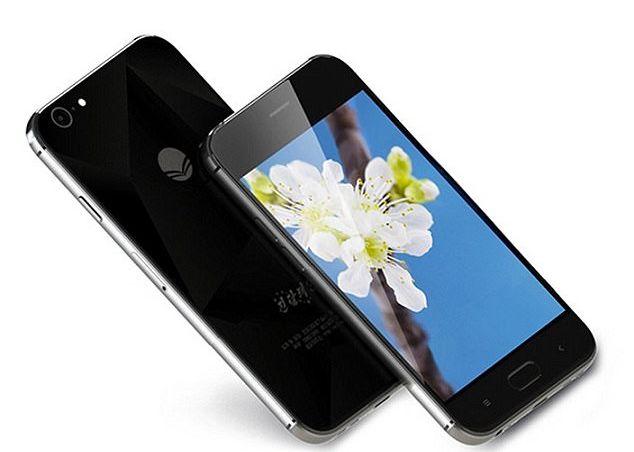 Coreea de Nord a lansat varianta locala a unui iPhone! Ce poate face acest telefon Coreea De Nord A Lansat Propriul Iphone Ce Poate Face Acest Telefon