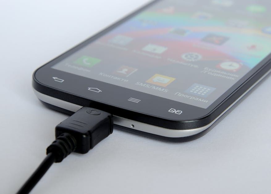 Inventie revolutionara! Pe viitor, telefoanele mobile vor trebui incarcate doar de 4 ori pe an Inventie Revolutionara Pe Viitor Telefoanele Mobile Vor Trebui Incarcate De Numai 4 Ori Pe An